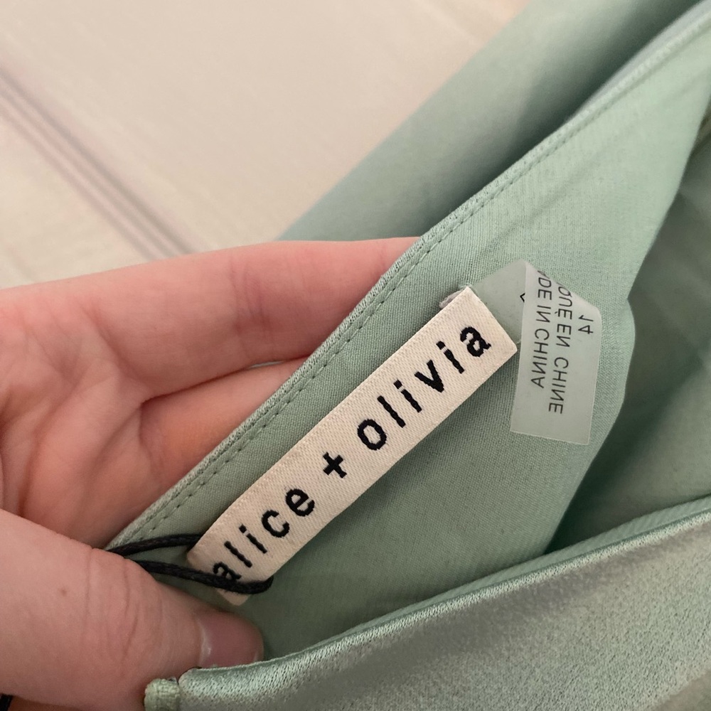 Alice + Olivia Harmony Asymmetric Satin Cowl Halter Dress Sage Green Women’s 14 - Picture 9 of 10